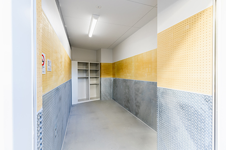 大型バイクOK！ サイズは2つのガレージタイプ<